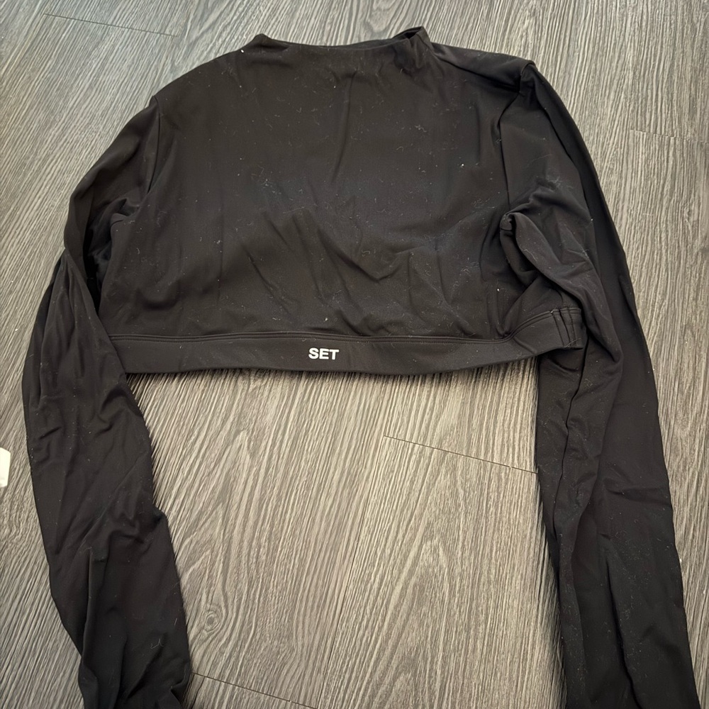 SET Active Black Crop Top